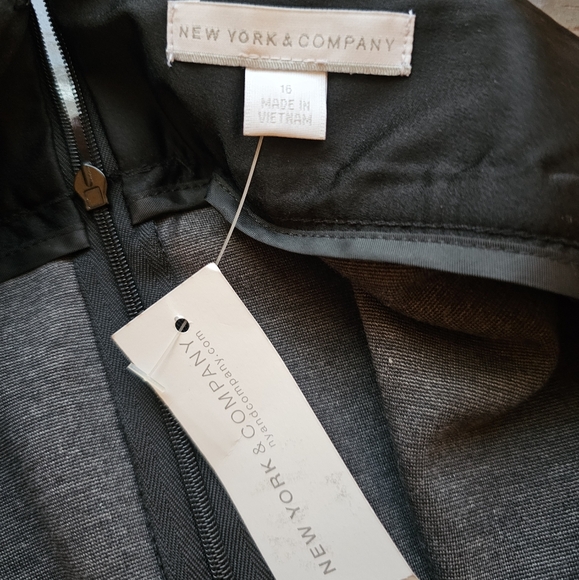 Two-tone skirt - Picture 2 of 3